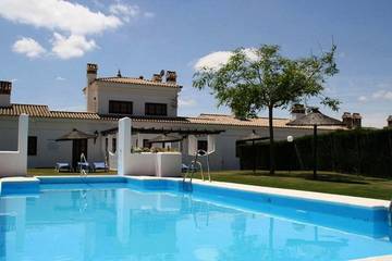 Casa rural para 10 personas, con terraza y piscina en Algar