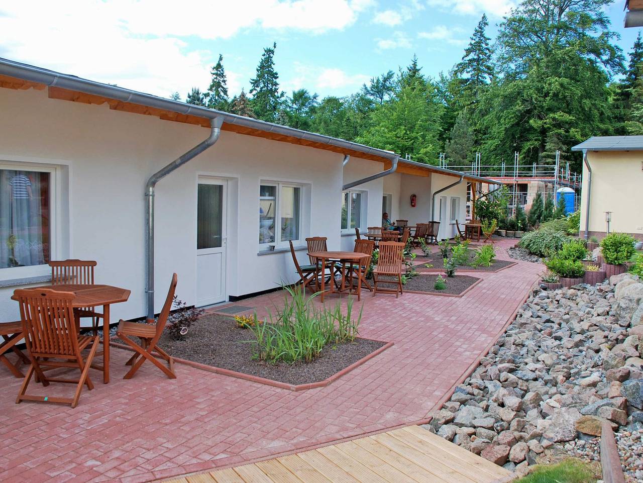 Ferienwohnungen mit Terrasse in Sellin zum Südstrand - Ferienhaus 10 und Terrasse in Baabe, Rügen
