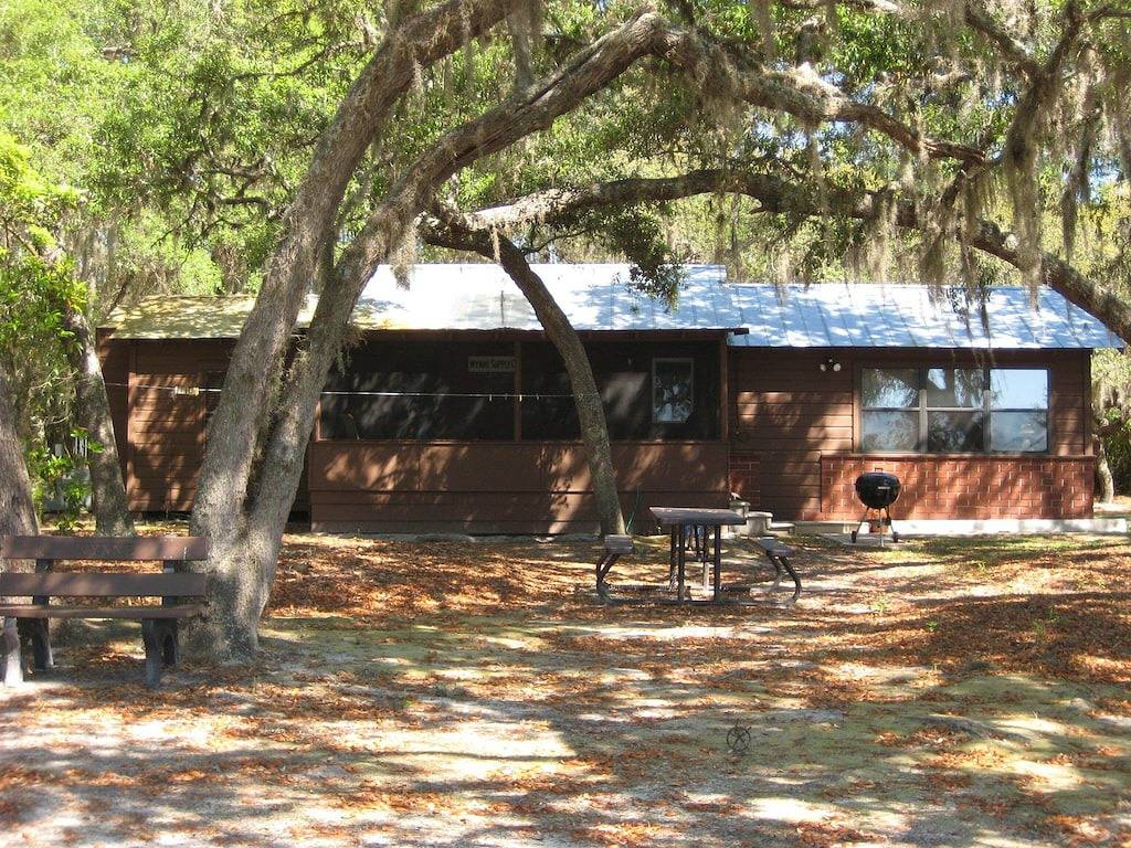 Lakefront Cottage in der Nähe von Forest & Cities mit Kanus, Grill und mehr! in Marion County (FL)