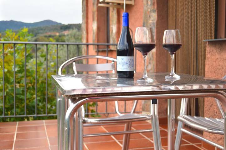 Casa rural para 6 personas, con Balcón y Terraza además de Jardín y Piscina en Molinillo