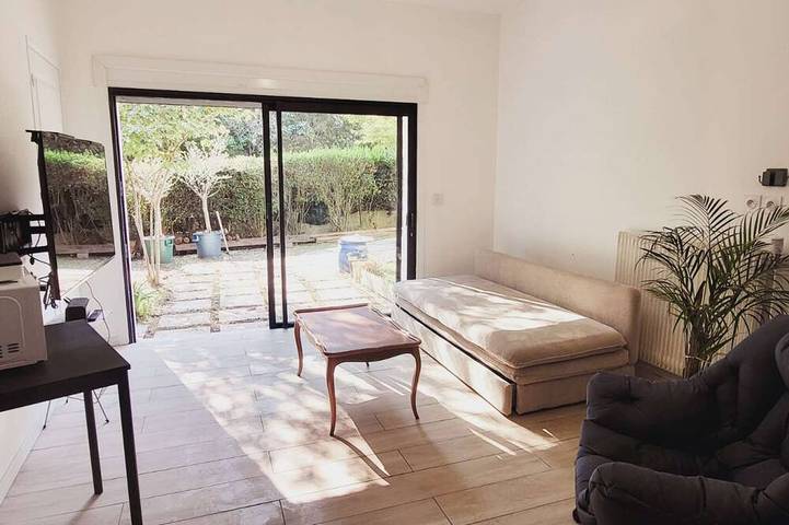 Appartement de vacances pour 2 personnes, avec terrasse, animaux acceptés à Le Plessis-Robinson
