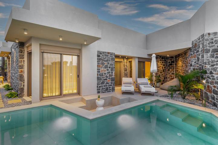 Villa für 4 Personen, mit Terrasse und Garten in Malia