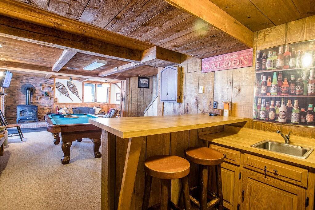 Ein herrliches Ferienhaus Trail Entlang der Alpen Trail mit Whirlpool im Freien und Erlaubt Hunde in Gogebic County