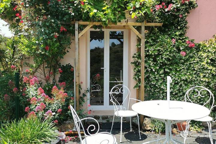 Gîte pour 4 personnes, avec terrasse, animaux acceptés
