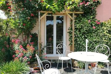 Gîte pour 4 personnes, avec terrasse, animaux acceptés à Felluns