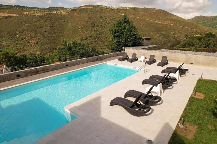 Maison de campagne pour 4 personnes, avec jardin et vue ainsi que piscine et sauna dans Vinhais - 2