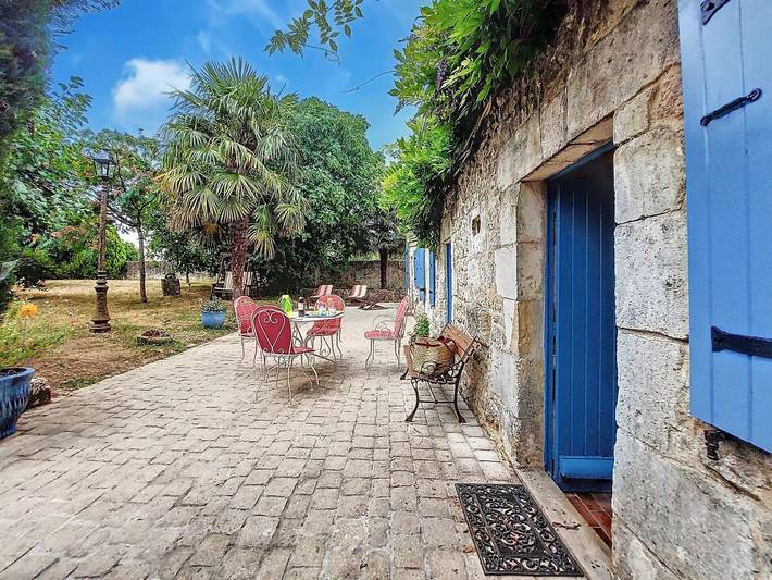 Location de vacances pour 6 personnes, avec terrasse à Sainte-Gemme - 3