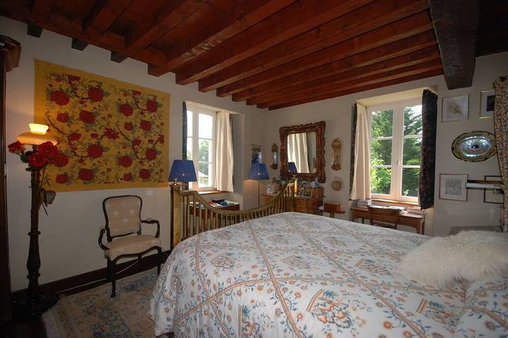 Location de vacances pour 10 personnes, avec terrasse ainsi que jardin et sauna à Précilhon - 2