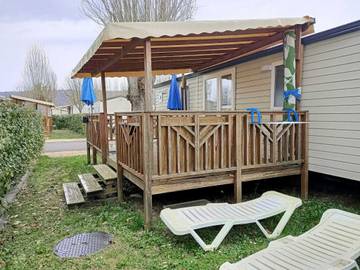 Gîte pour 6 personnes, avec piscine et terrasse à Condrieu