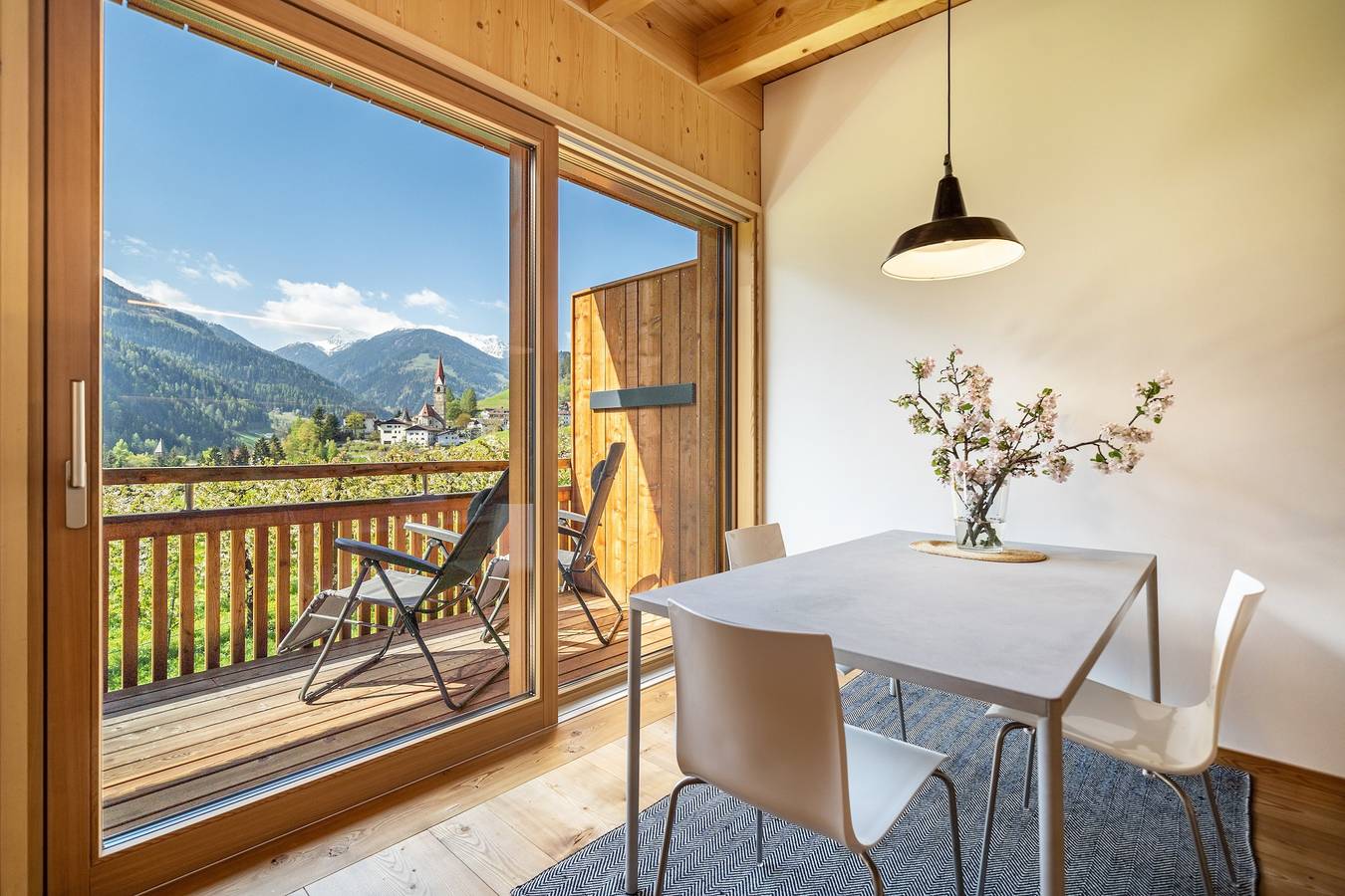 Ganze Wohnung, Ferienwohnung 'Mayrhof im Kirschengarten' mit Bergblick & Balkon in St. Pankraz, Ortleralpen