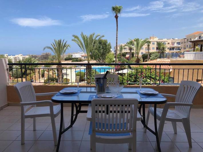 Ferienwohnung für 4 Personen, mit Ausblick und Garten sowie Pool und Kinderpool in Paphos - 2