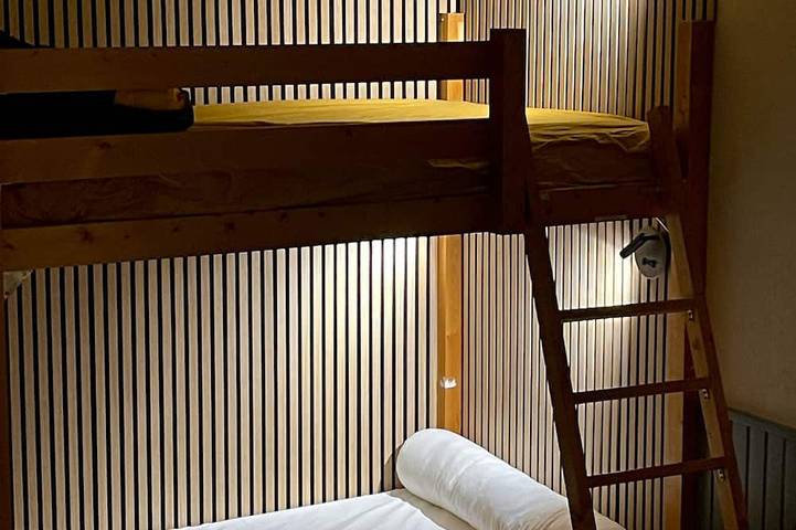 Apartamento entero, Comfort and south-facing views for 5 people Easy, free parking in Super Besse, Besse-et-Saint-Anastaise