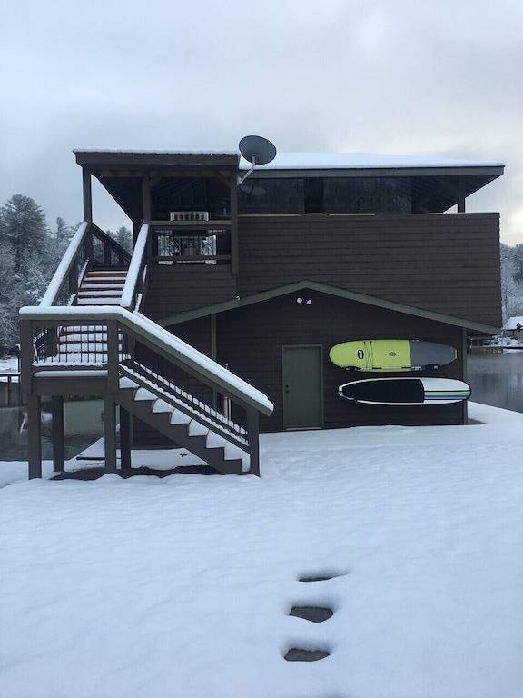 Vacation rental for 8 people, with yard in Lake Burton