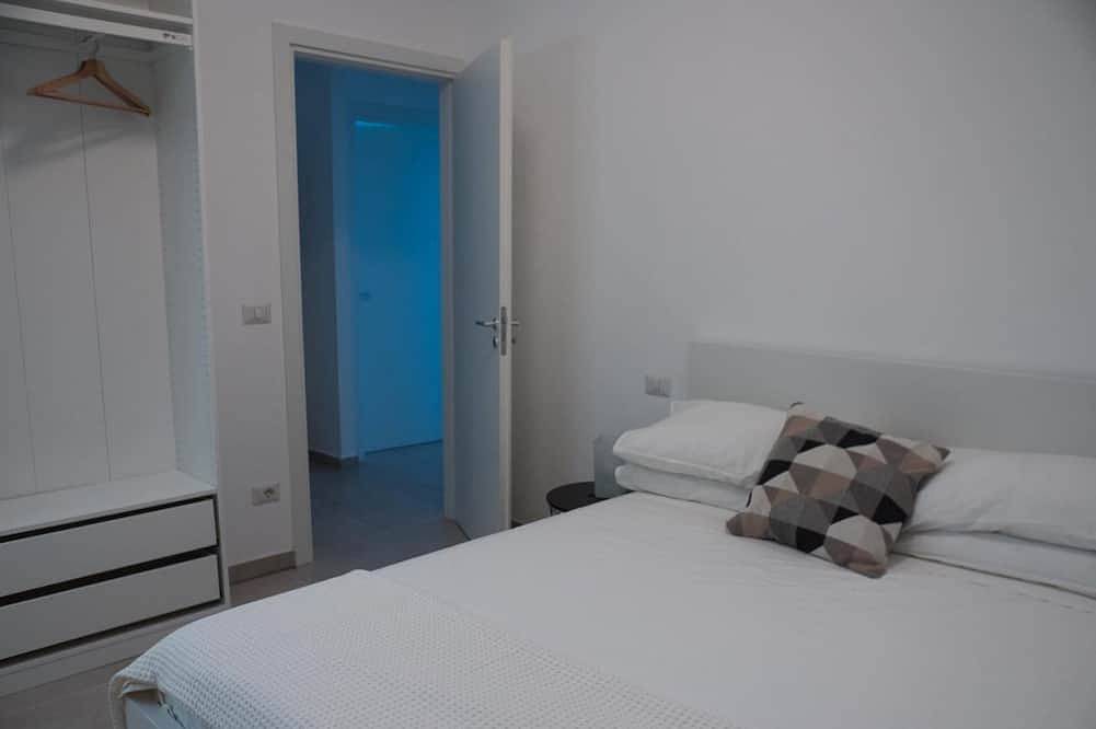 Apartamento entero, Maresia Apartment - terrace by the sea and direct access to the beach in Capo d'Orlando, Provincia de Messina