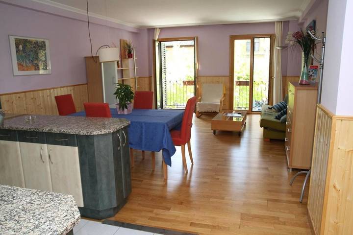 Gîte pour 3 personnes, avec balcon ainsi que vue et piscine à Estella - 4