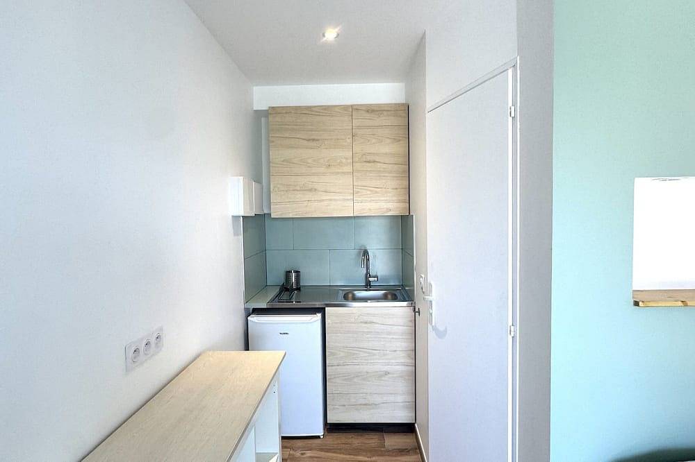 Ganze Wohnung, Apartment-Komfort-Ensuite mit Dusche-Strandblick in La Capte, Hyeres
