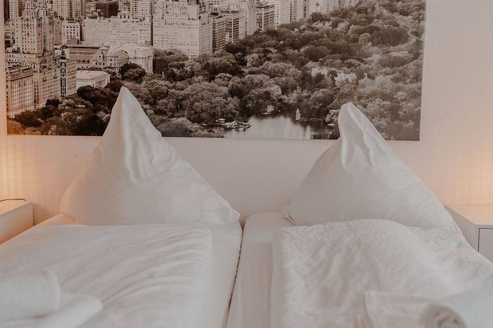 Ganze Wohnung, Apartment mit Küche, Arbeitsplatz und xxl Sofa in Neuss, Rhein-Kreis Neuss