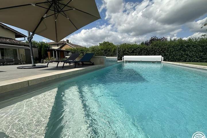 Location de vacances pour 5 personnes, avec piscine et jardin à Saint-Didier-sur-Chalaronne