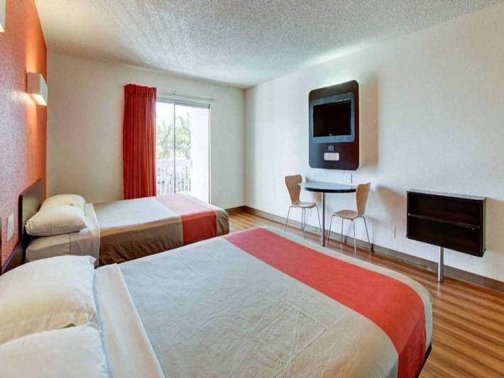 Apartamento entero, 2 Camas Queen Ns | M6 Santa Ana, Ca in Santa Ana (california), Condado de Orange