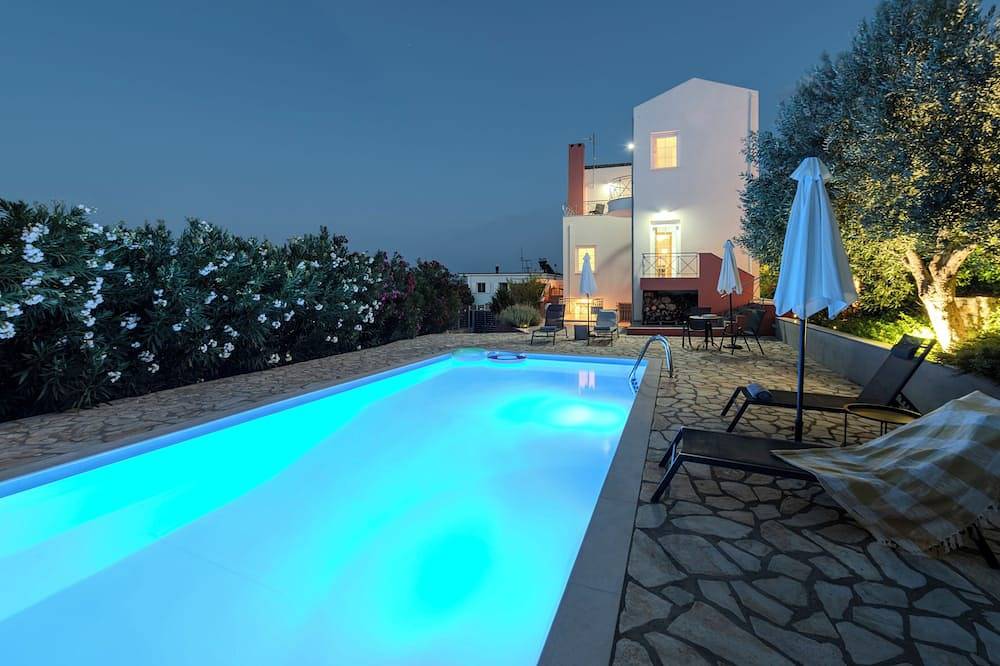 Casa vacanza a Kynouria a partire da 458€ a notte