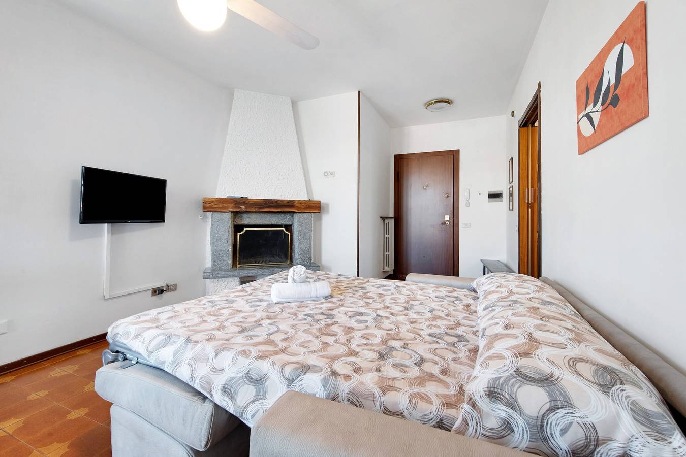 Appartamento intero, Appartamento 'Garibaldi Lake View - Sirmione' con Vista Lago, Balcone e Wi-Fi in Colombare, Sirmione