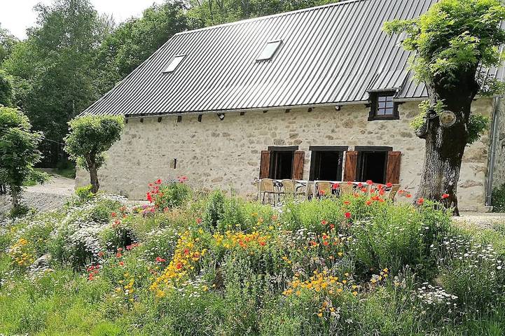 Location de vacances pour 10 personnes, avec Terrasse et Jardin à Champs-sur-Tarentaine-Marchal