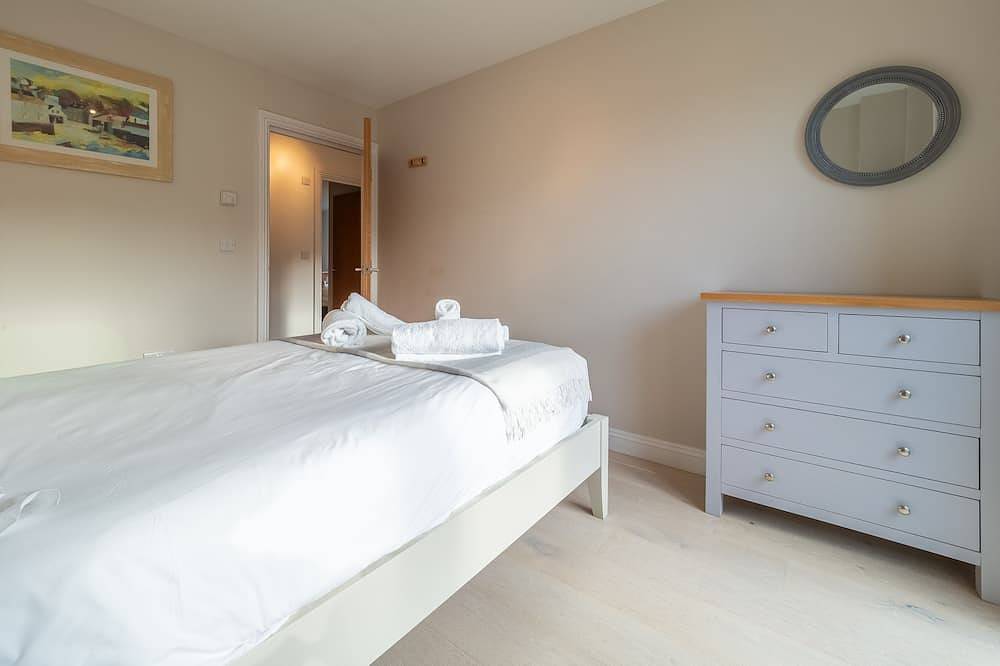 A fabulous beach house with sea views and a lovely, enclosed garden. in Perranporth, Cornwall