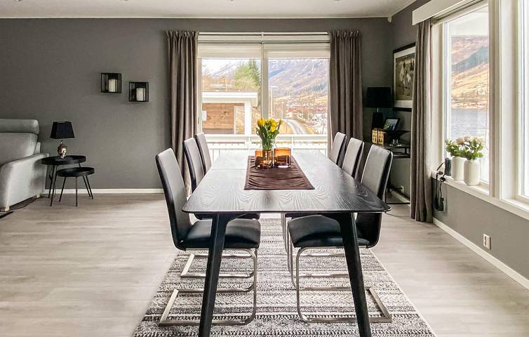 Ferienhaus für 8 Personen, mit Terrasse und Garten in Stryn - 4