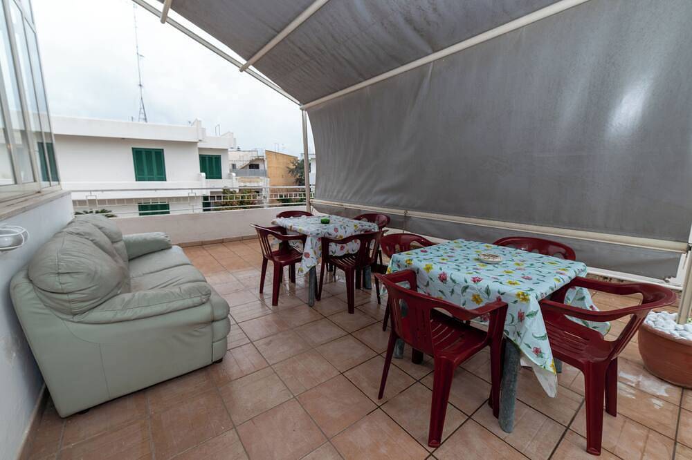 A few minutes from the most beautiful beaches of Salento in Melendugno, Provincia de Lecce