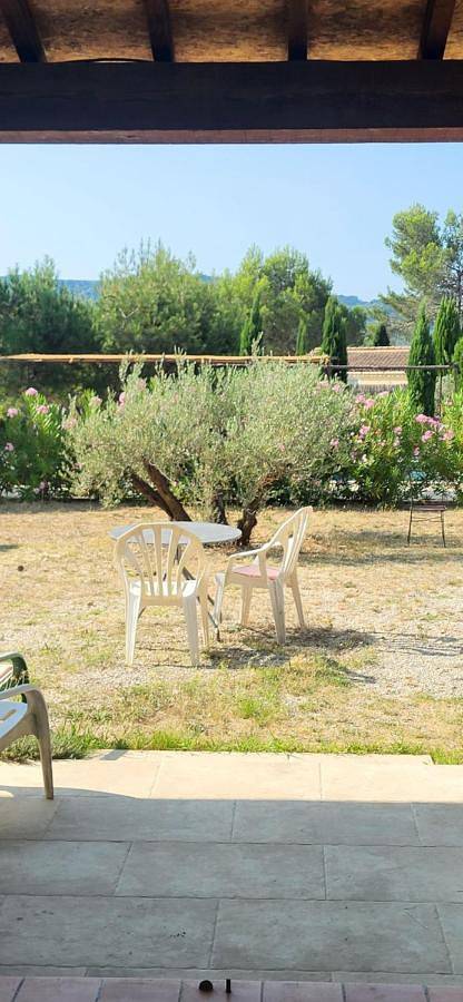 Appartement de vacances pour 2 personnes, avec Terrasse et Jardin ainsi que Piscine et Vue à Saint-Rémy-de-Provence - 4