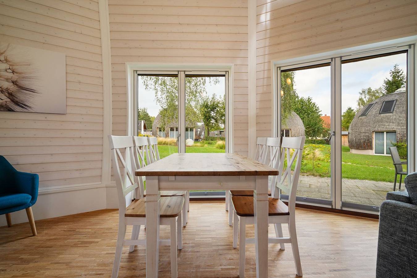 Kugelhaus Chiara – Kamin, Sauna, 1,5 Bäder & Terrasse am Tollensesee in Tollensesee, Penzlin