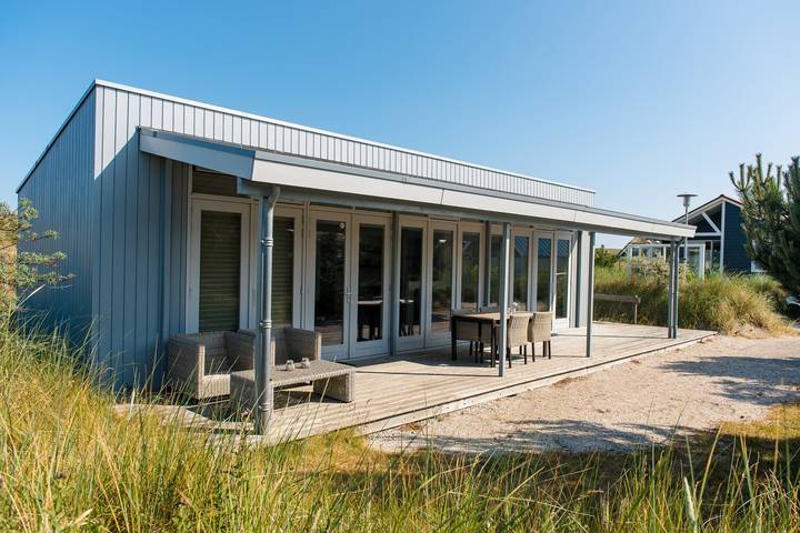 Vakantiewoning voor 4 personen, with Balkon/Terras and Terras as well as Zwembad in Hollum