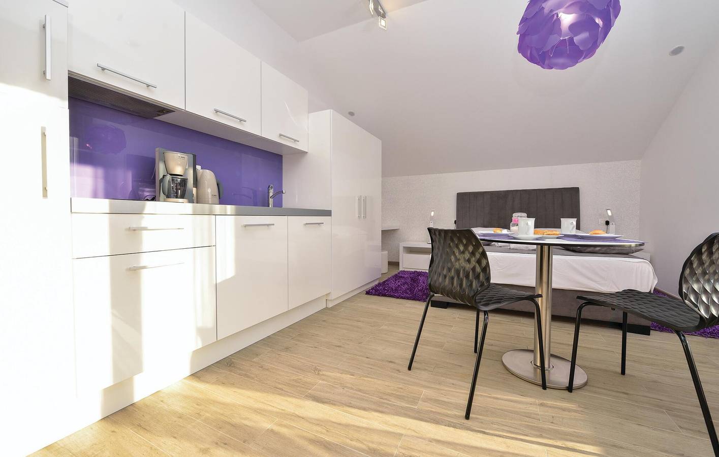 Apartamento vacacional entero, Apartamento de vacaciones para 2 personas con piscina in Rogoznica, Condado de Šibenik-Knin