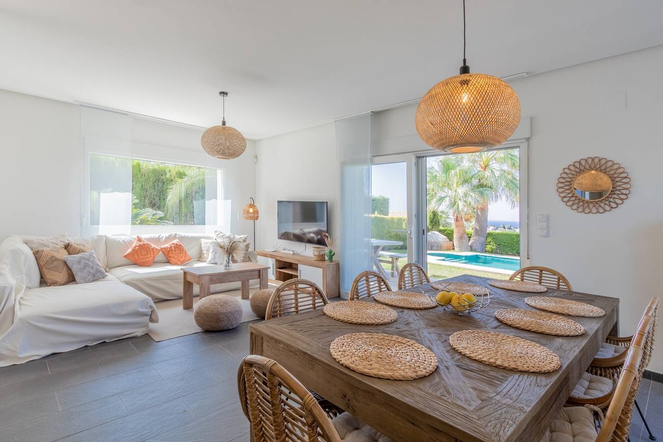 Villa 'Miani' con piscina y Wi-Fi in Montgó, Dénia