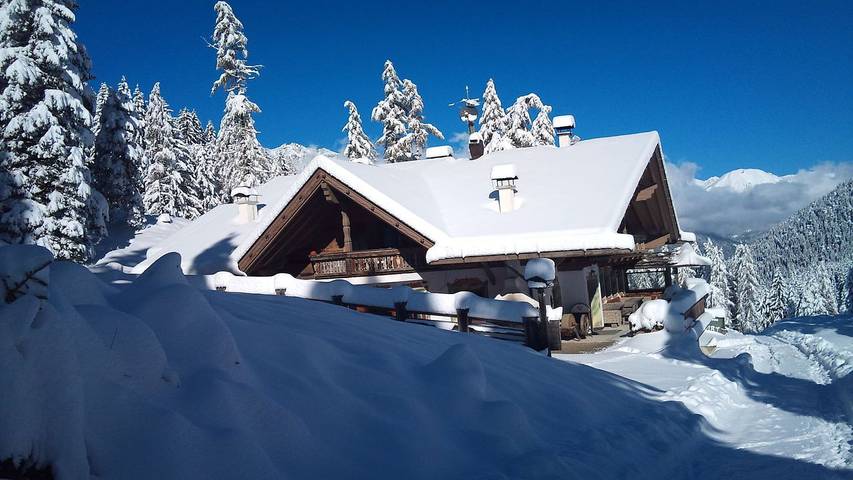 Ferienhaus für 15 Personen, mit Garten und Sauna sowie Balkon und Whirlpool in Neustift im Stubaital
