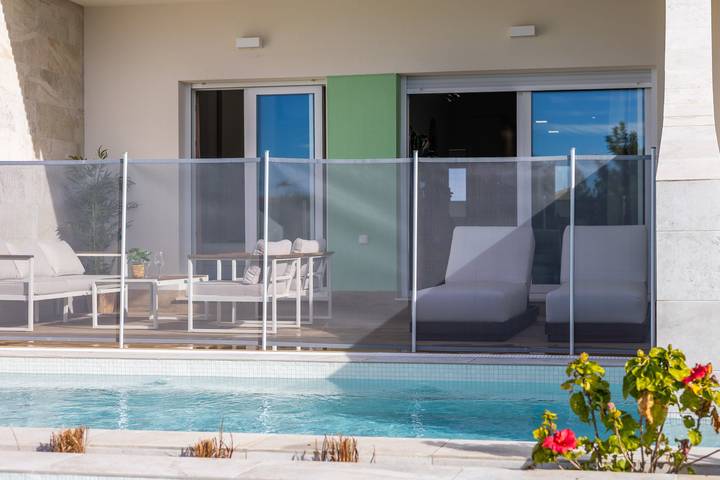 Ganze Wohnung, Marina Garden – Modernes Apartment mit direktem Zugang zum Pool in Pilar de la Horadada, Costa Blanca