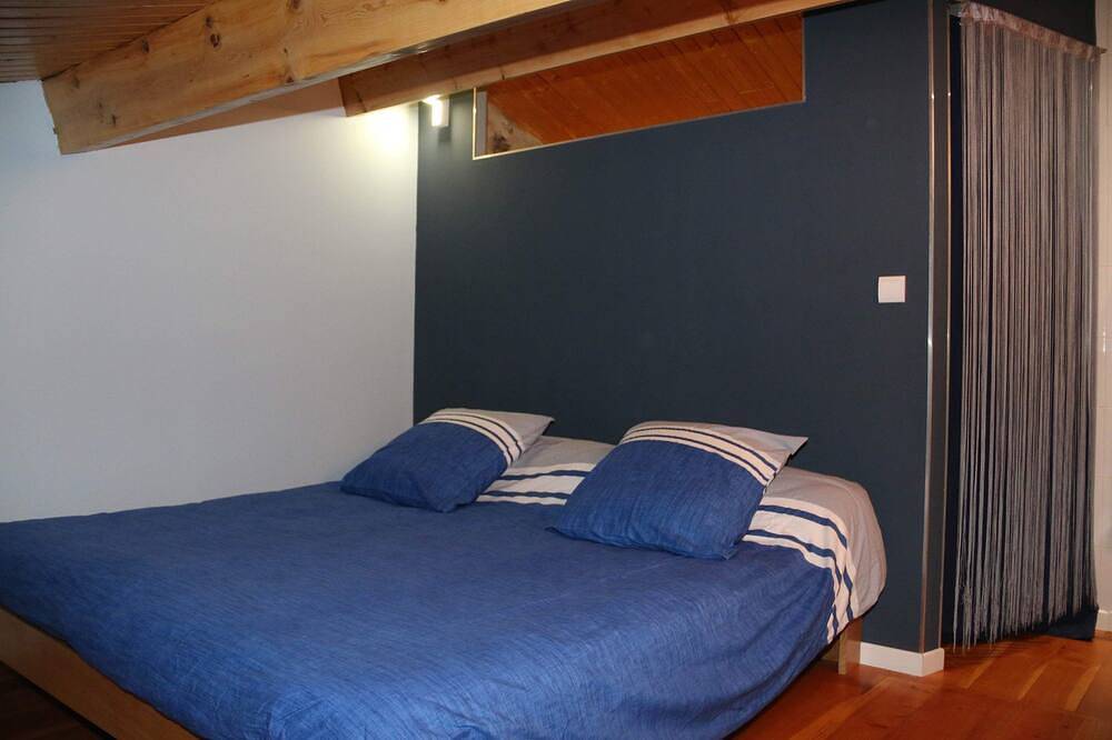 Ganze Wohnung, Eine renovierte Wohnung, wo Design und Traditionen Mix in Vogüé, Ardèche