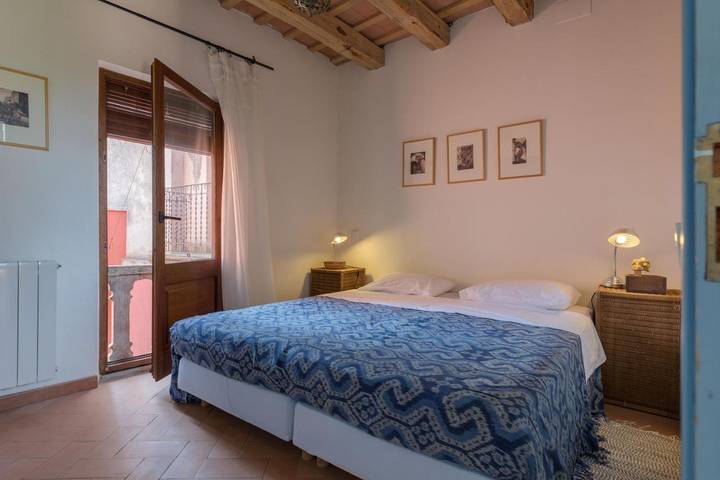 Gîte pour 8 personnes, avec terrasse ainsi que jardin et piscine à Bordils - 4