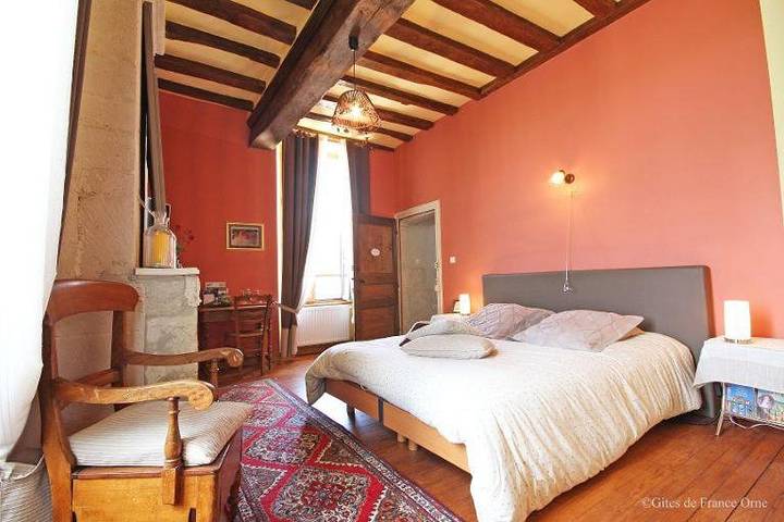 Gîte pour 3 personnes, avec vue et jardin, animaux acceptés à Argentan - 2