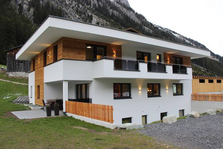 Ferienwohnung für 2 Personen, mit Balkon, kinderfreundlich in Ischgl - 3