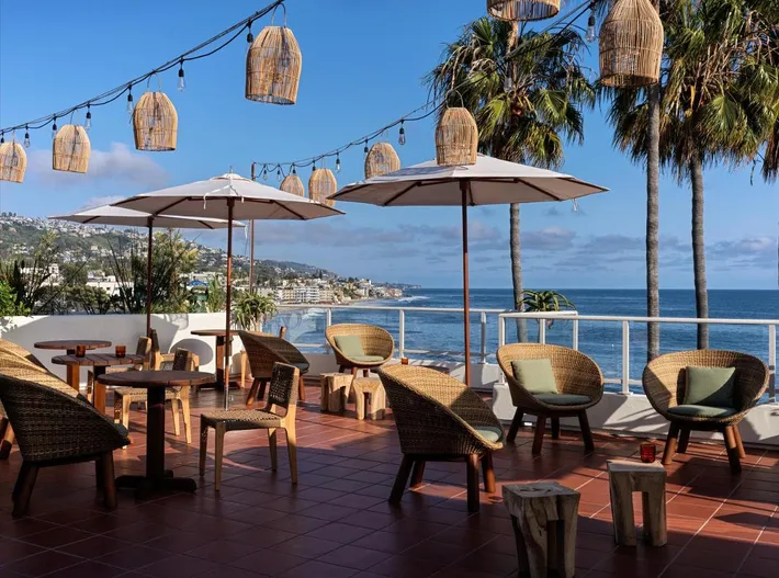 Hotel para 2 personas, con terraza y piscina - 1