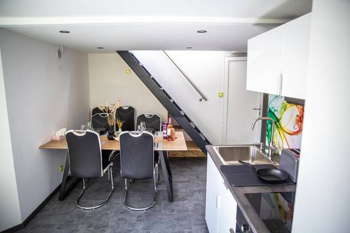 Gîte pour 6 personnes, avec vue ainsi que vue sur le lac et jardin, animaux acceptés dans Grand lac de Laffrey - 4