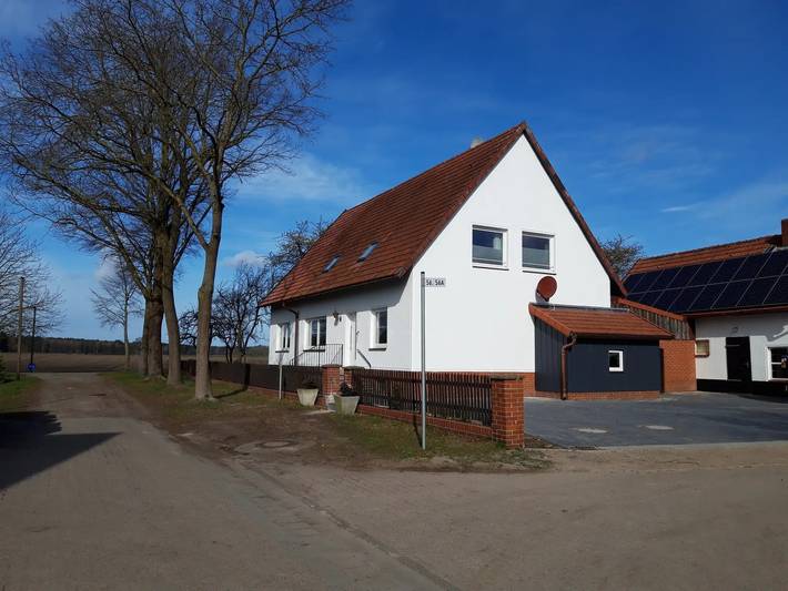 Ganze Wohnung, Ferienwohnung in Böhme – Eg mit privater Terrasse, Garten und Wlan in Böhme, Aller-Leine-Tal