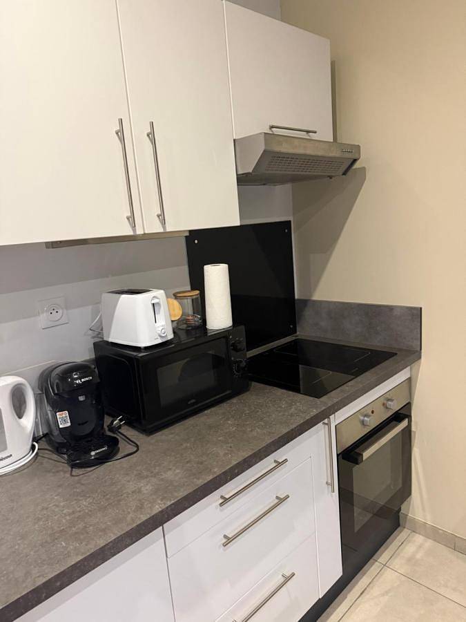 Appartement entier, Studio t2 in Mornas, Vaucluse