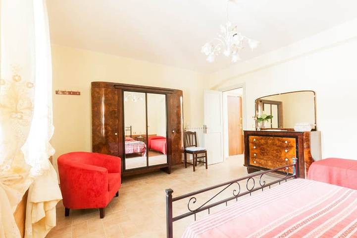 Appartement entier, \"Casale Giacinta\" ancien chalet entre mer et montagne avec piscine in Pianella, Province de Pescara