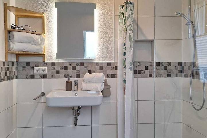 Ganze Wohnung, Moderne, kinderfreundliche Ferienwohnung unweit der Nordsee in Langenhorn, Nordfriesland
