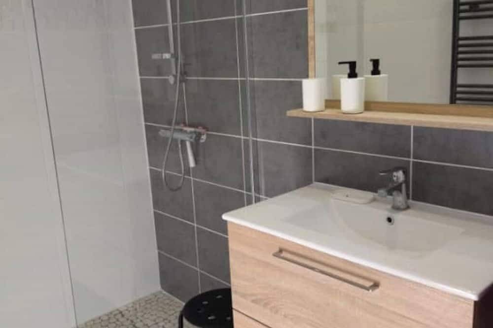 Renovated town house ideally located.  in Portrieux, Región de Guingamp