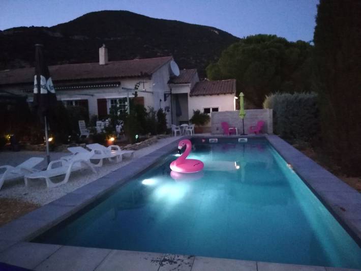 Appartement entier, Gemütliche Ferienwohnung umgeben von provenzalis in Rustrel, Parc naturel régional du Luberon