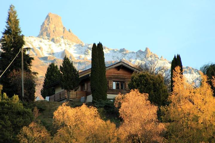 Chambre d’hôte pour 9 personnes, avec sauna ainsi que jardin et jacuzzi dans Valais - 4
