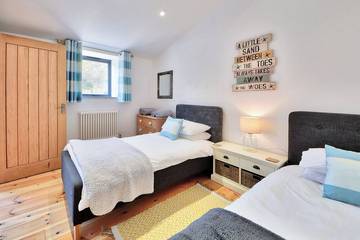 Cottage for 4 People in Shalfleet, Isle of Wight, Photo 2